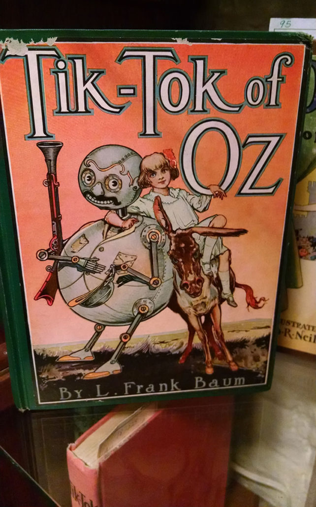 Vintage Wizard of OZ book covers